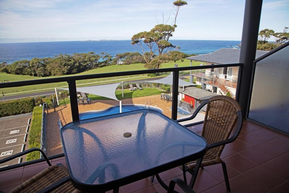 Amooran Oceanside Apartments And Motel Нарума Экстерьер фото